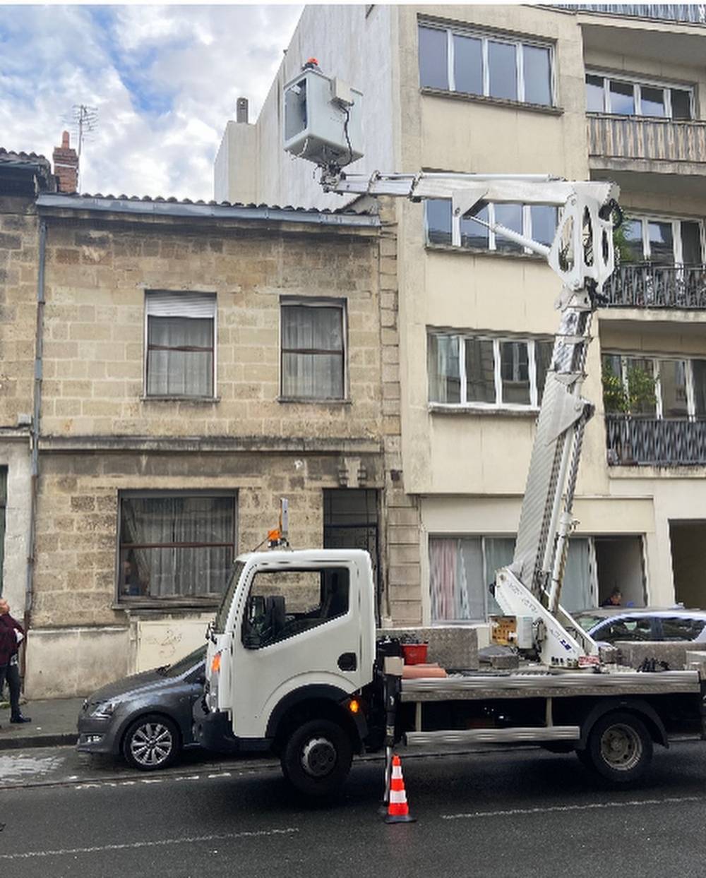 Camion nacelle spécialisé – Accessibilité pour travaux en hauteur à Mérignac